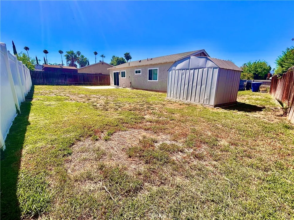 2969 Crestwood Place Riverside, CA 92503