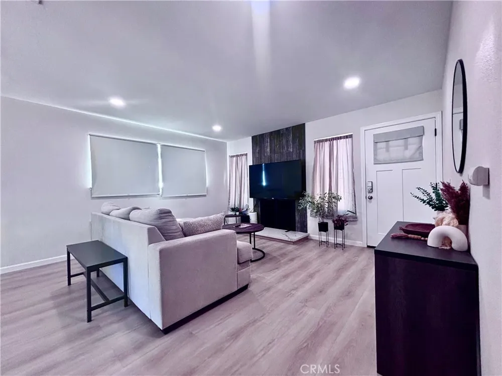 2969 Crestwood Place Riverside, CA 92503