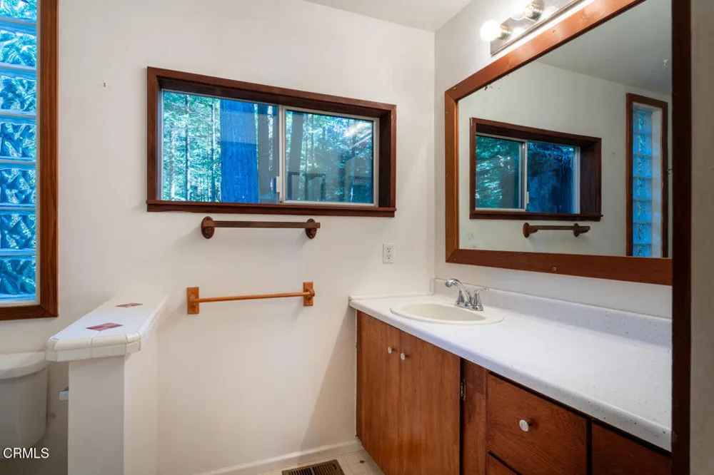 32200 California 20 Fort Bragg, CA 95437
