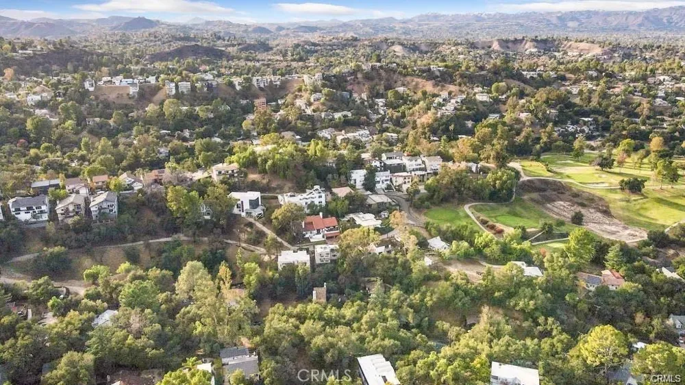 Elzevir Rd & Morro Dr Road Woodland Hills, CA 91364
