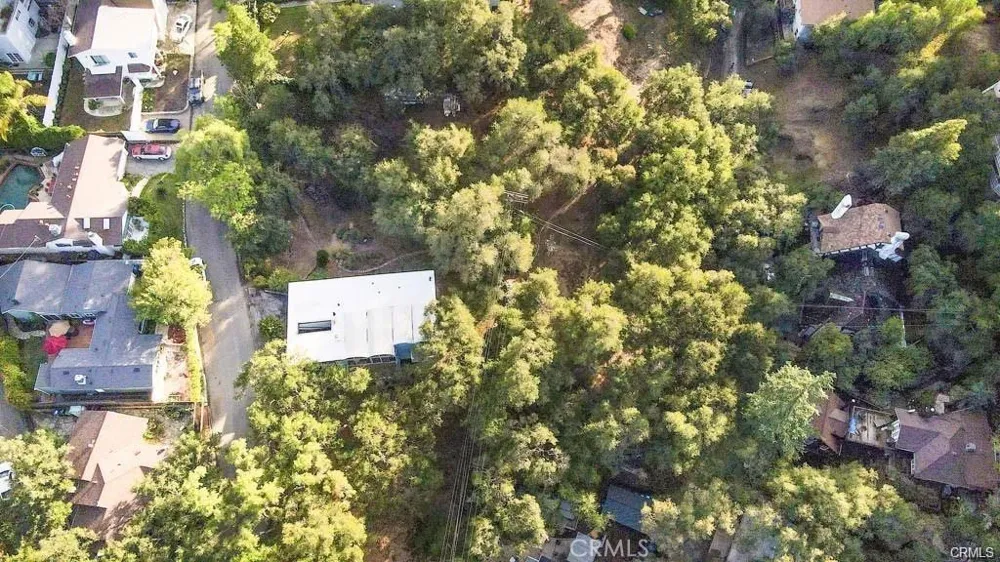 Elzevir Rd & Morro Dr Road Woodland Hills, CA 91364
