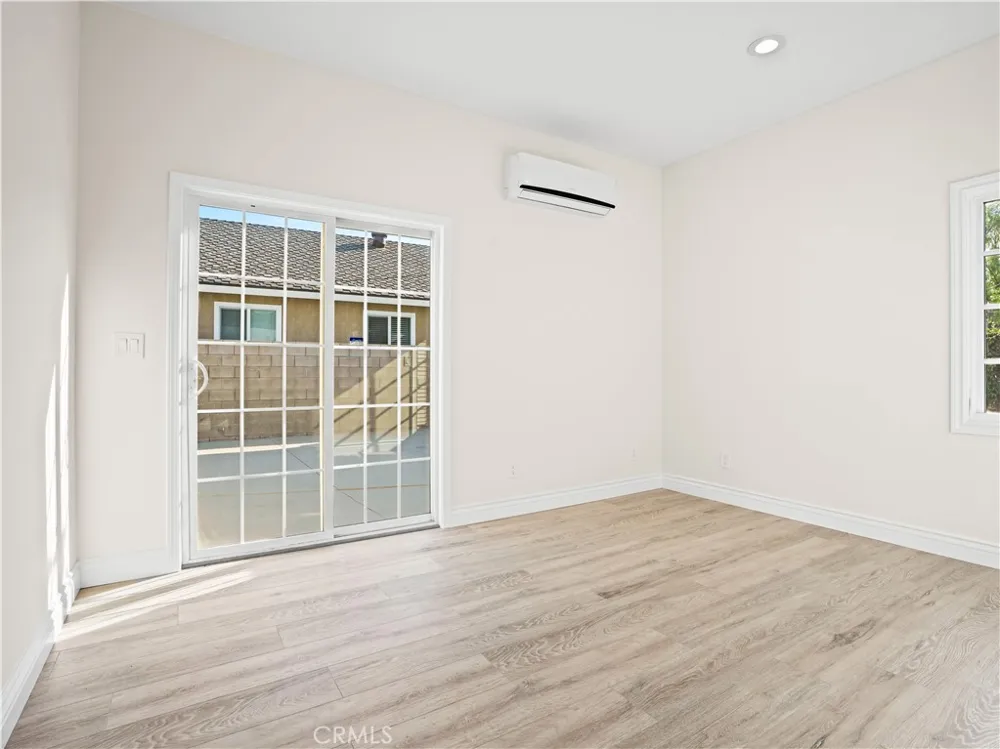 4251 Gundry Long Beach, CA 90807