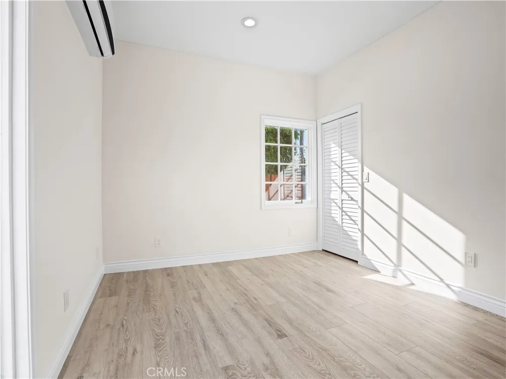 4251 Gundry Long Beach, CA 90807