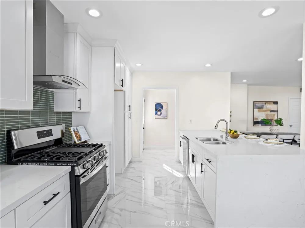 4251 Gundry Long Beach, CA 90807