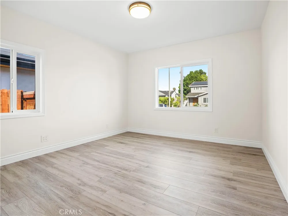 4251 Gundry Long Beach, CA 90807