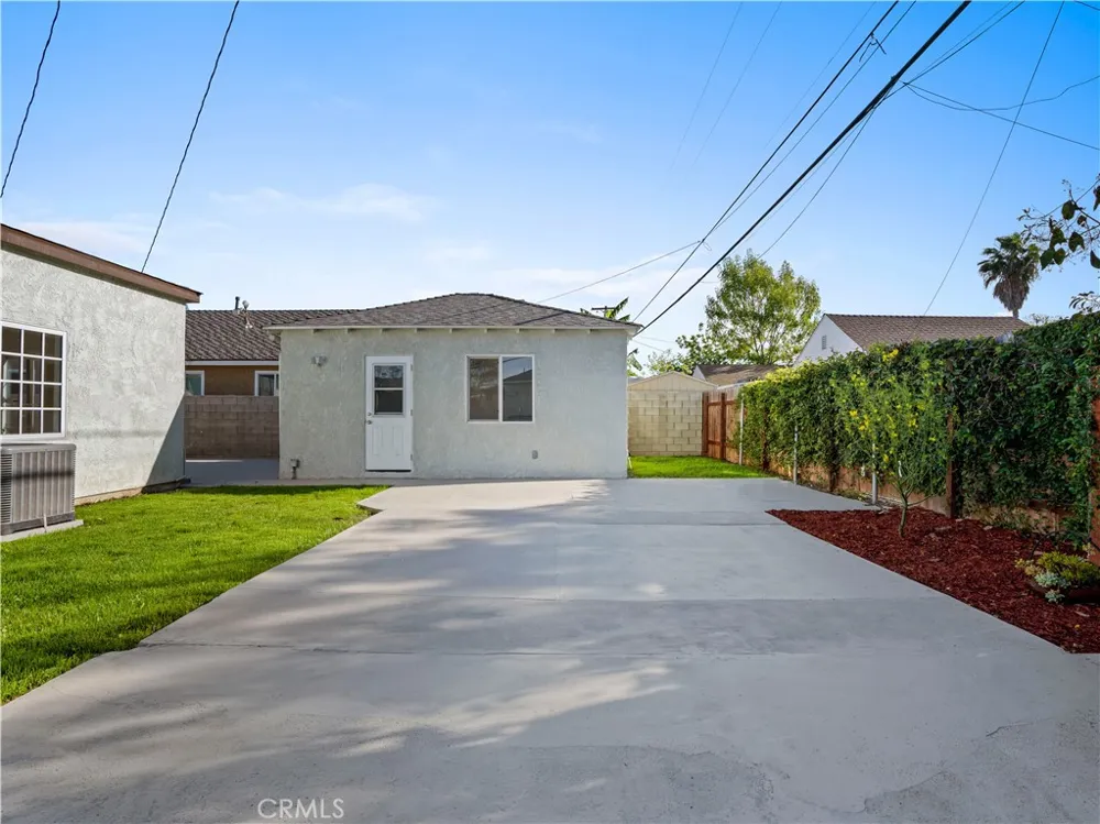 4251 Gundry Long Beach, CA 90807