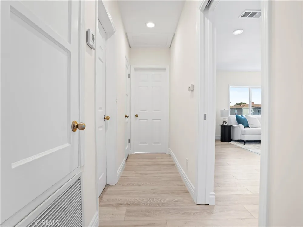 4251 Gundry Long Beach, CA 90807