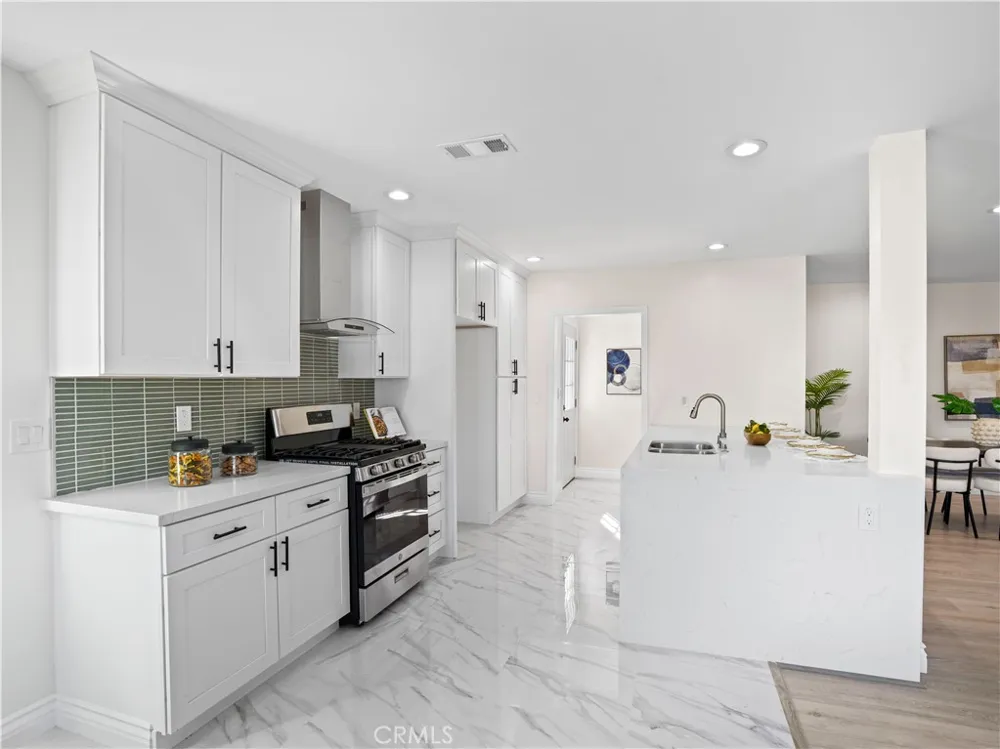 4251 Gundry Long Beach, CA 90807