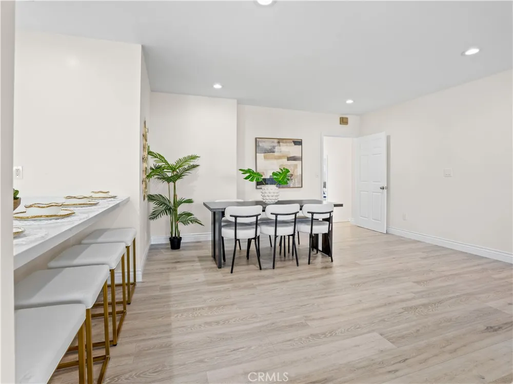 4251 Gundry Long Beach, CA 90807