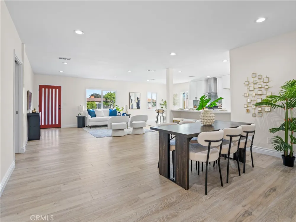 4251 Gundry Long Beach, CA 90807