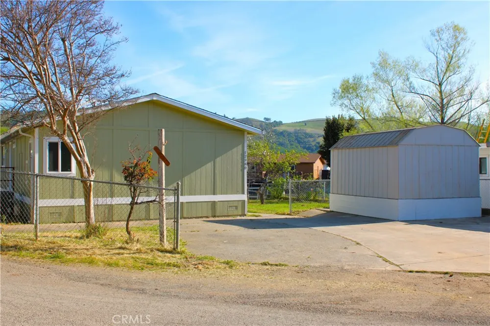 12980 Island Dr Clearlake Oaks, CA 95423