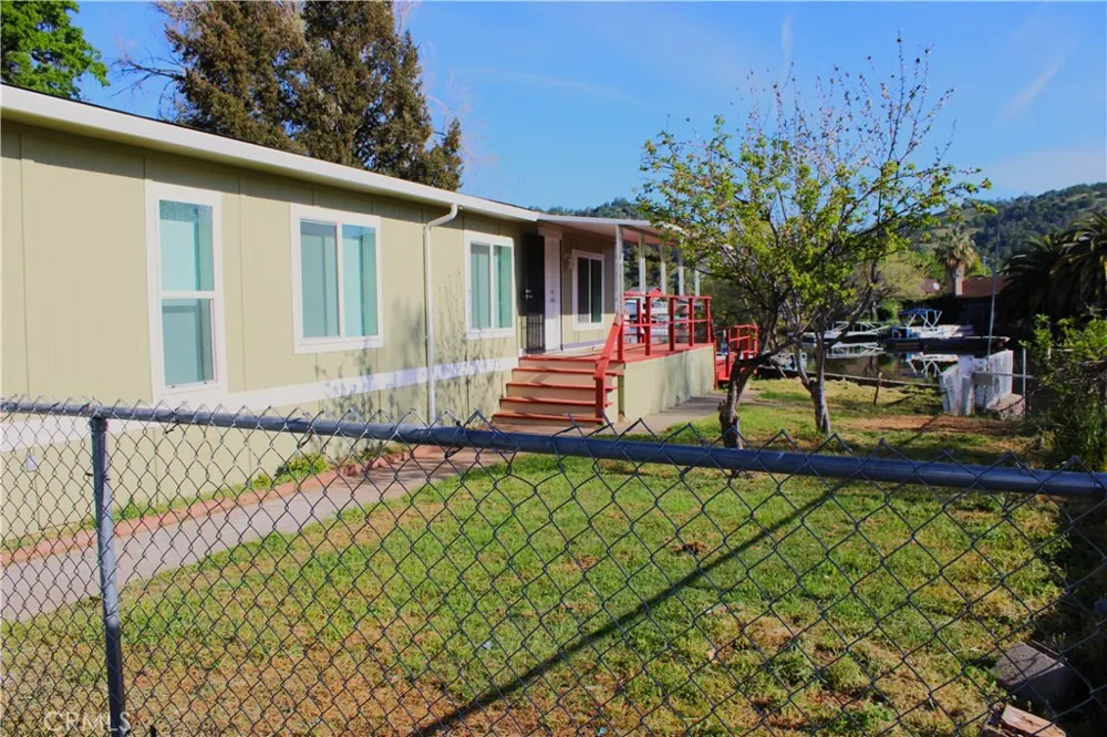 12980 Island Dr Clearlake Oaks, CA 95423