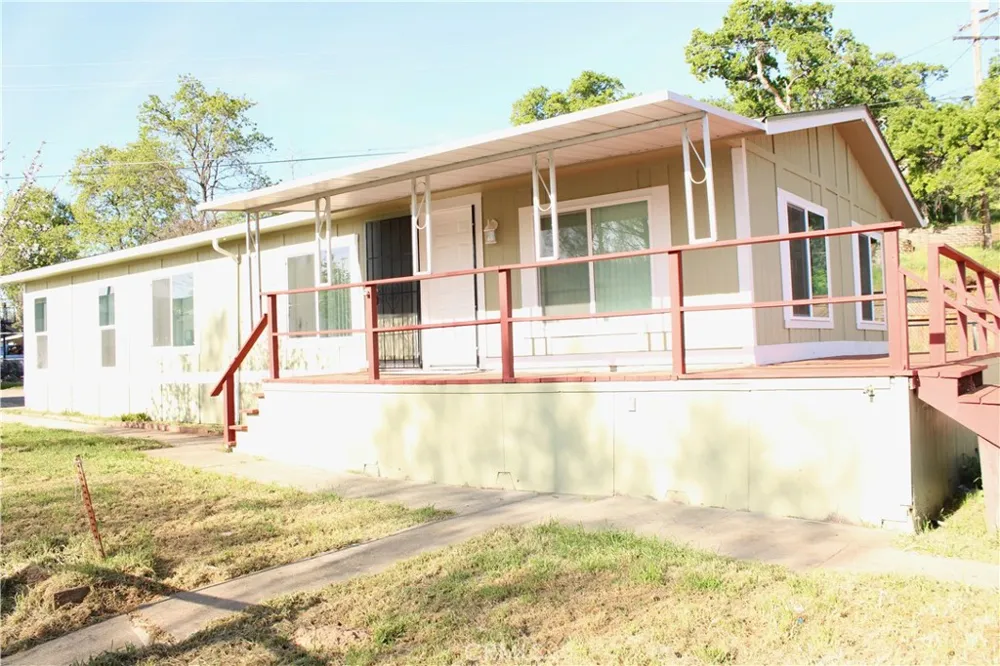 12980 Island Dr Clearlake Oaks, CA 95423