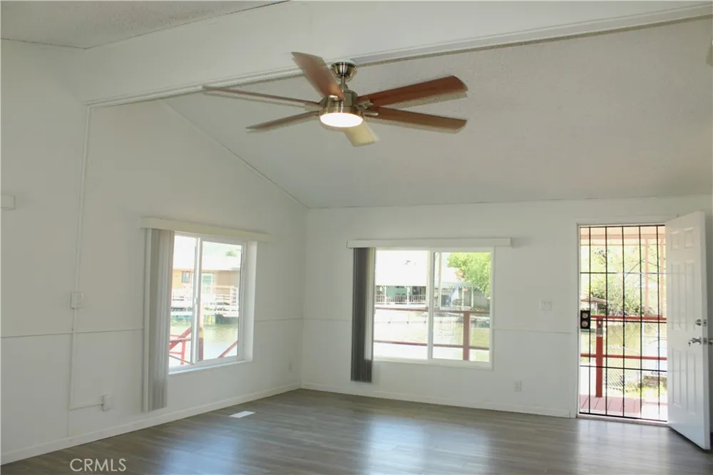 12980 Island Dr Clearlake Oaks, CA 95423