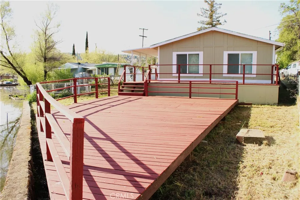 12980 Island Dr Clearlake Oaks, CA 95423