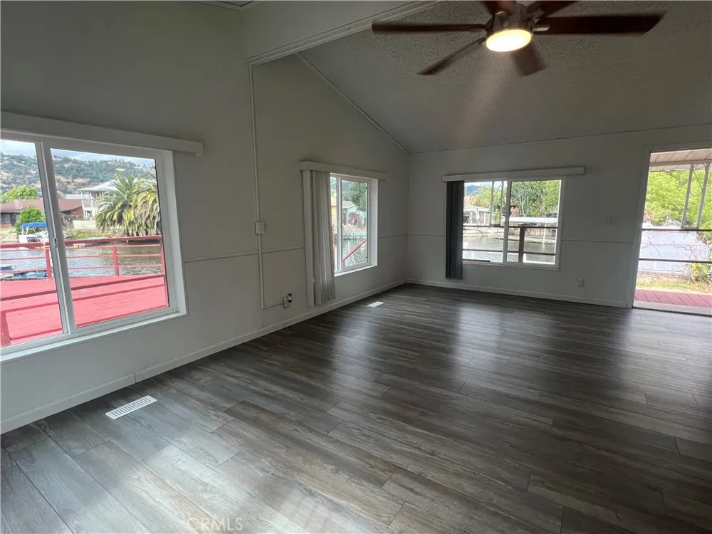 12980 Island Dr Clearlake Oaks, CA 95423