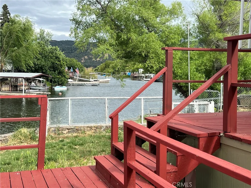 12980 Island Dr Clearlake Oaks, CA 95423