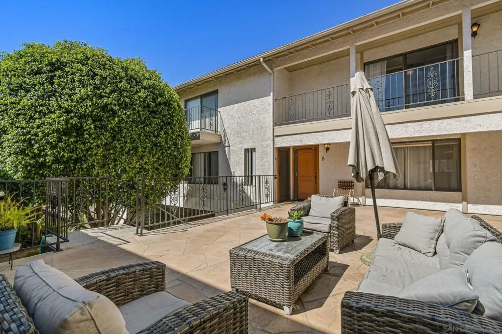 835 E Ave #B Coronado, CA 92118