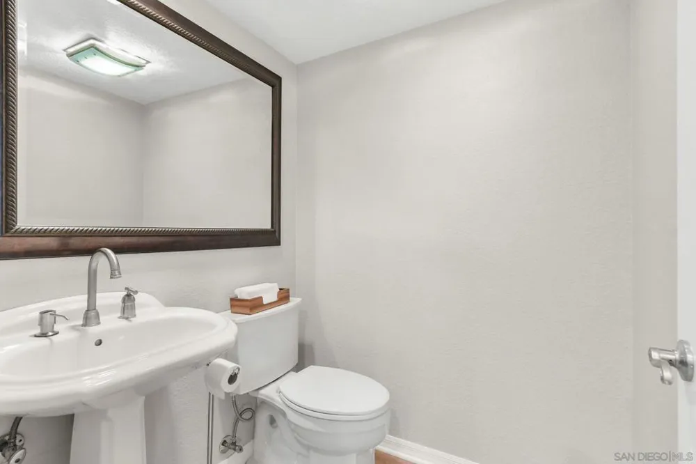 835 E Ave #B Coronado, CA 92118