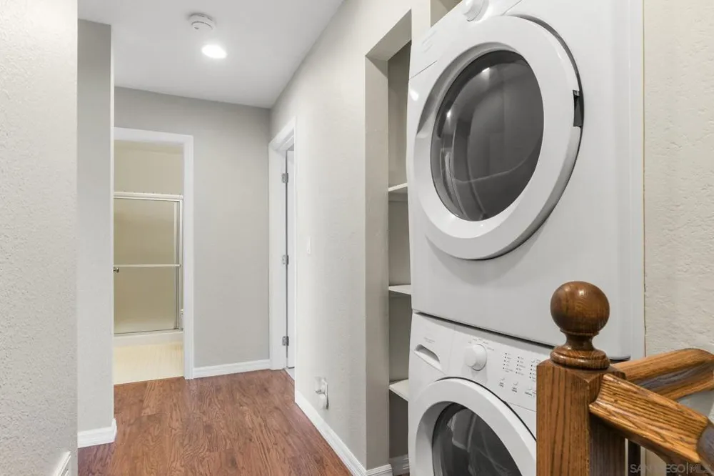 835 E Ave #B Coronado, CA 92118