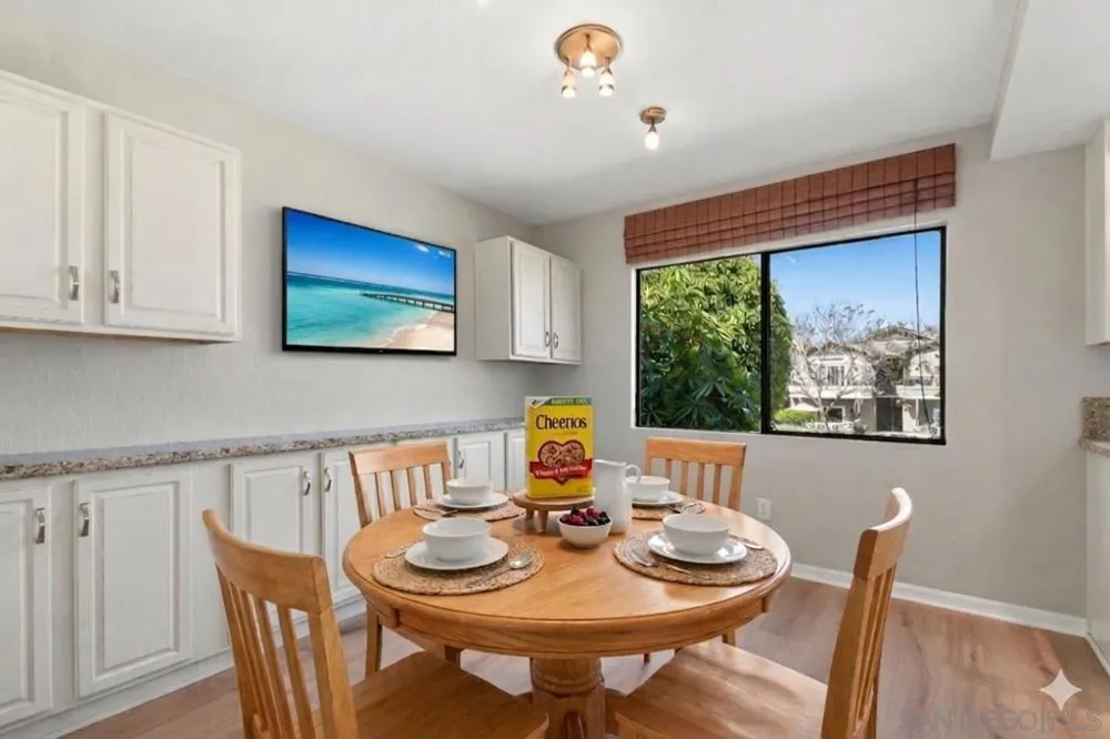 835 E Ave #B Coronado, CA 92118
