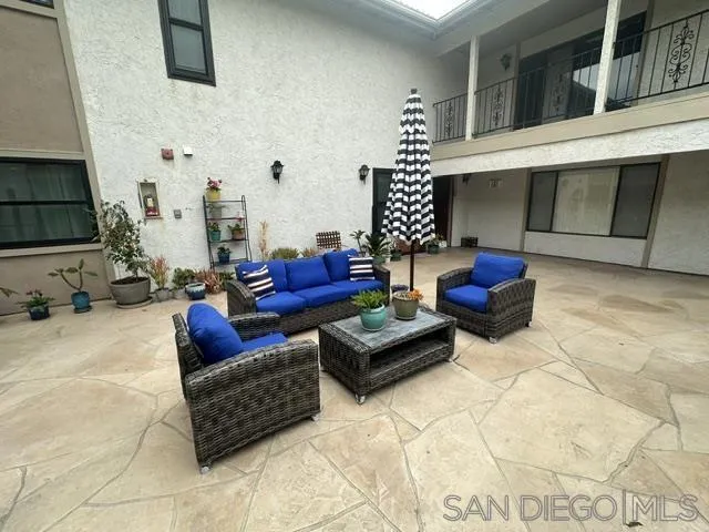 835 E Ave #B Coronado, CA 92118