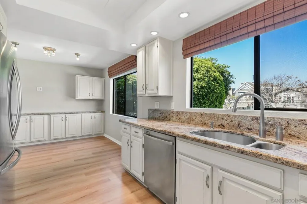 835 E Ave #B Coronado, CA 92118