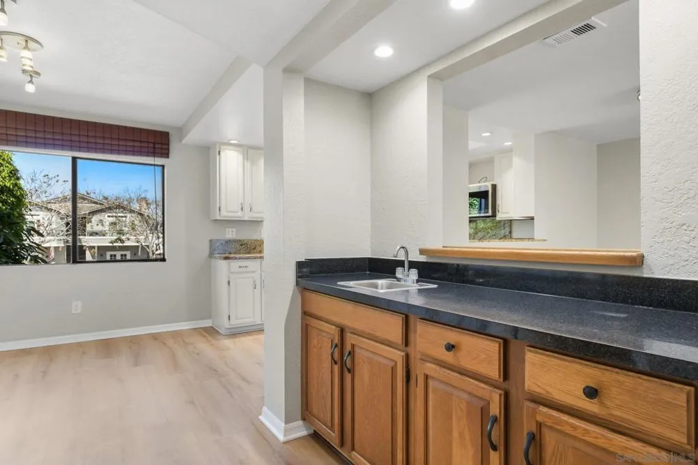 835 E Ave #B Coronado, CA 92118
