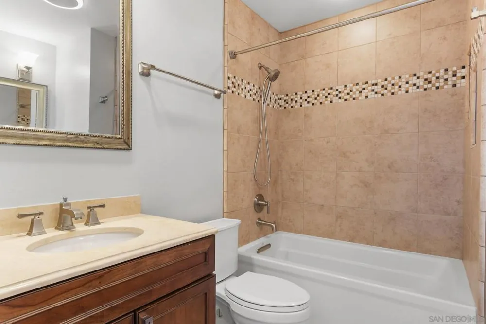 835 E Ave #B Coronado, CA 92118