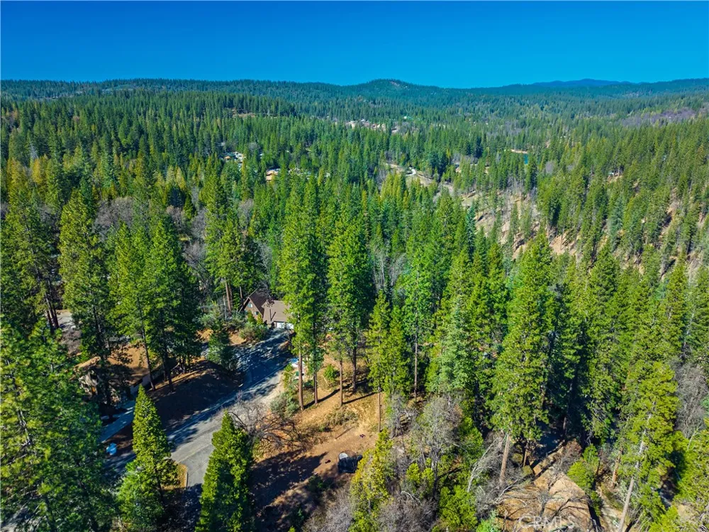 284 Canyon View Drive Arnold, CA 95233