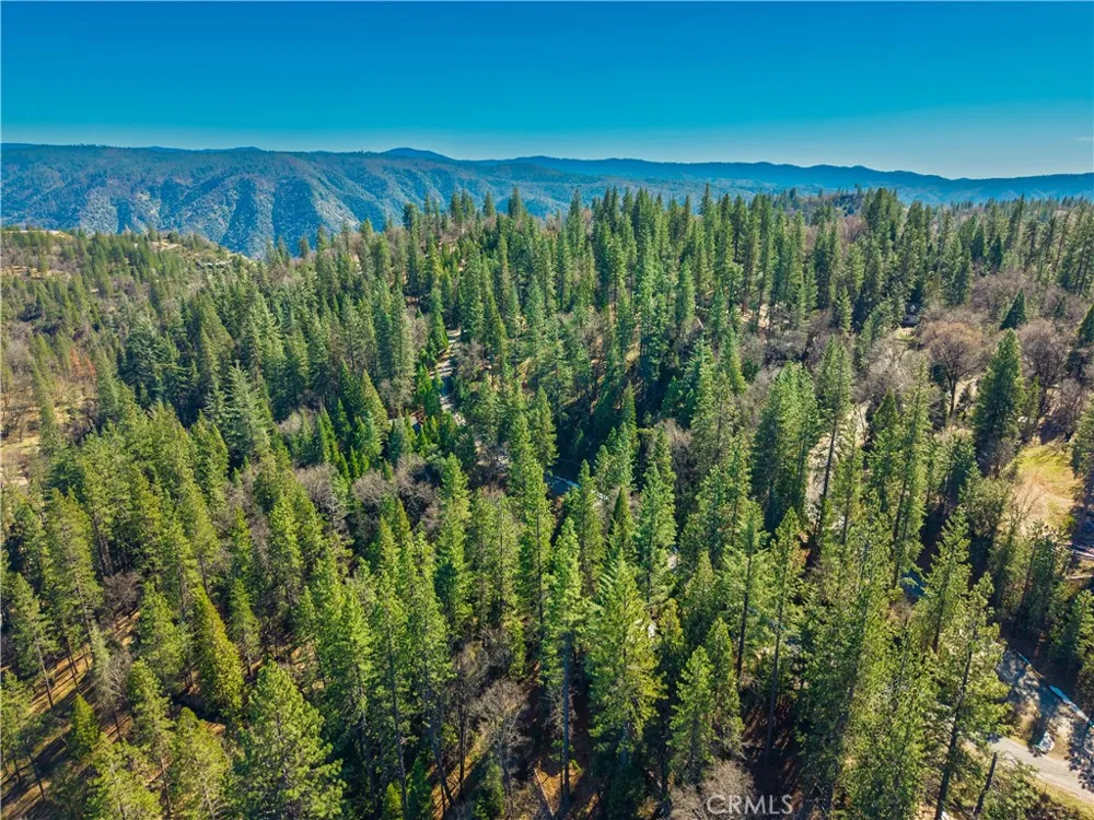284 Canyon View Drive Arnold, CA 95233