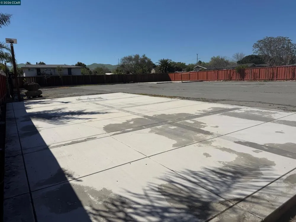 205 Solano Ave Bay Point, CA 94565