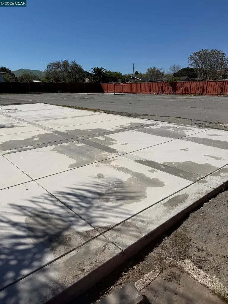 205 Solano Ave Bay Point, CA 94565