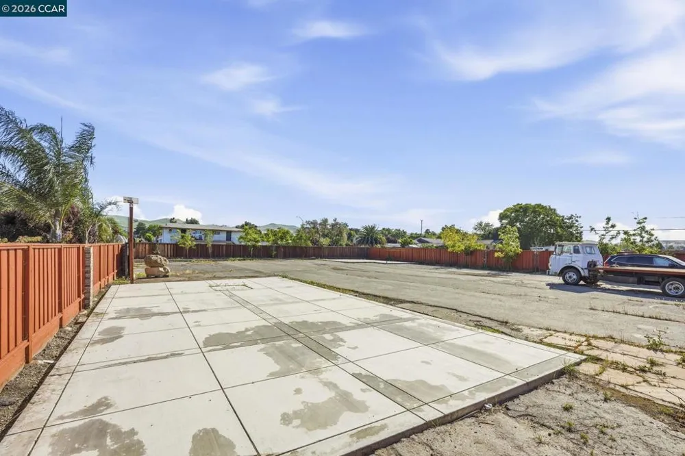 205 Solano Ave Bay Point, CA 94565
