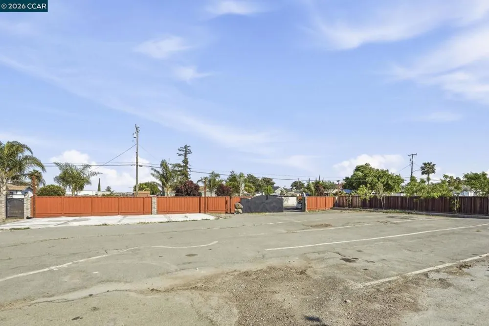 205 Solano Ave Bay Point, CA 94565