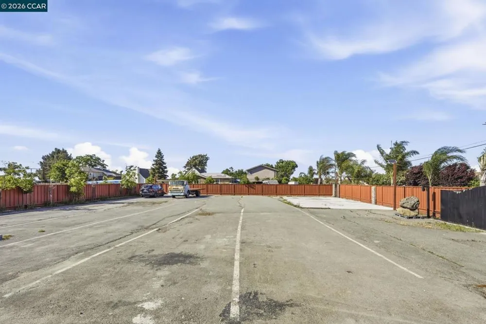 205 Solano Ave Bay Point, CA 94565