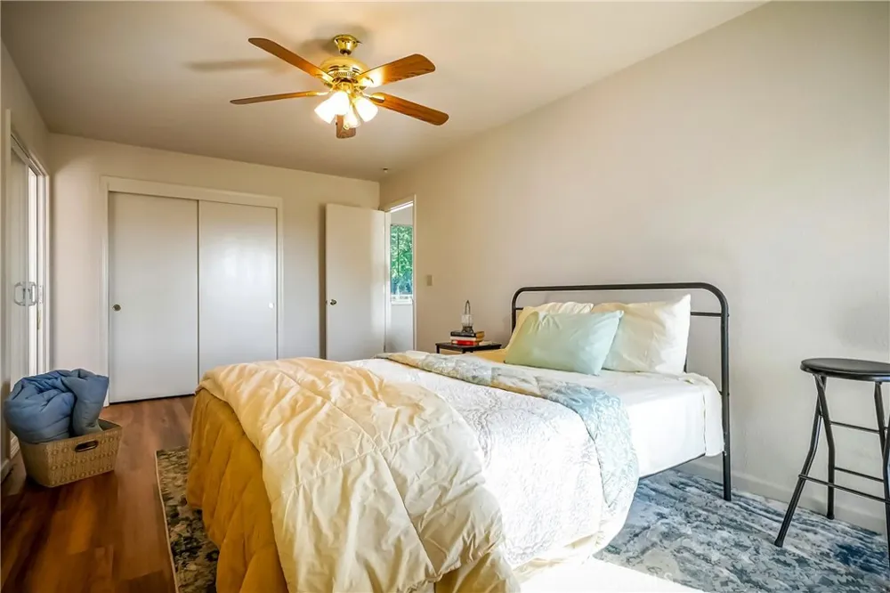 9999 Shelton Linden, CA 95236