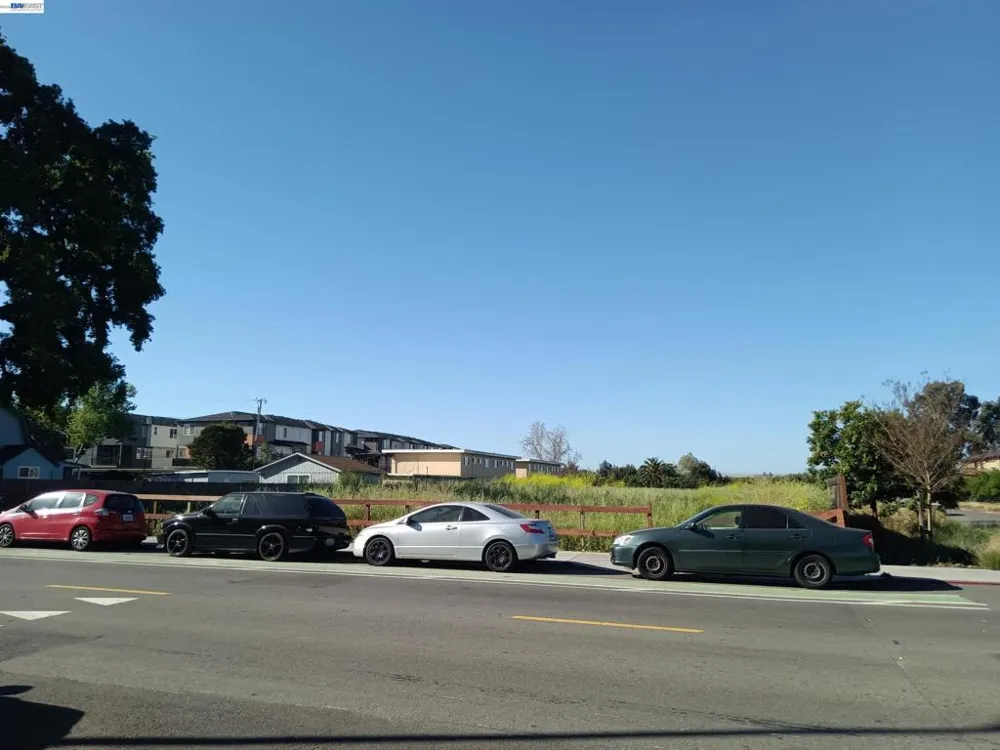 29495 Dixon Street Hayward, CA 94544