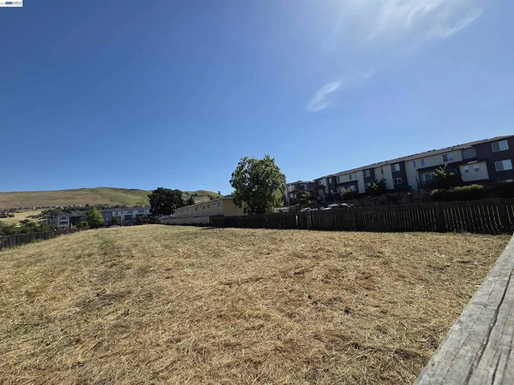29495 Dixon Street Hayward, CA 94544