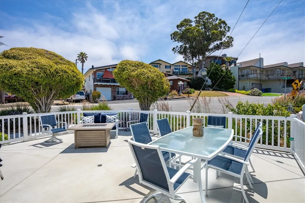 57 17th Street Cayucos, CA 93430