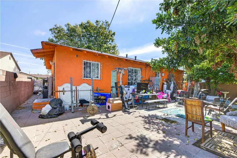 705 S Thorson Avenue Compton, CA 90221
