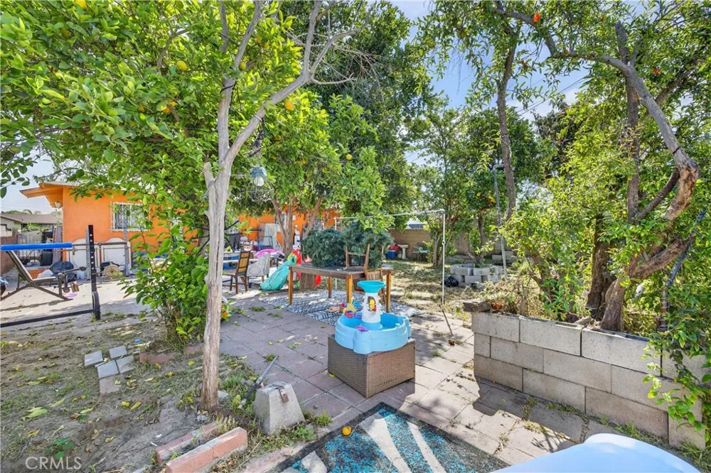 705 S Thorson Avenue Compton, CA 90221