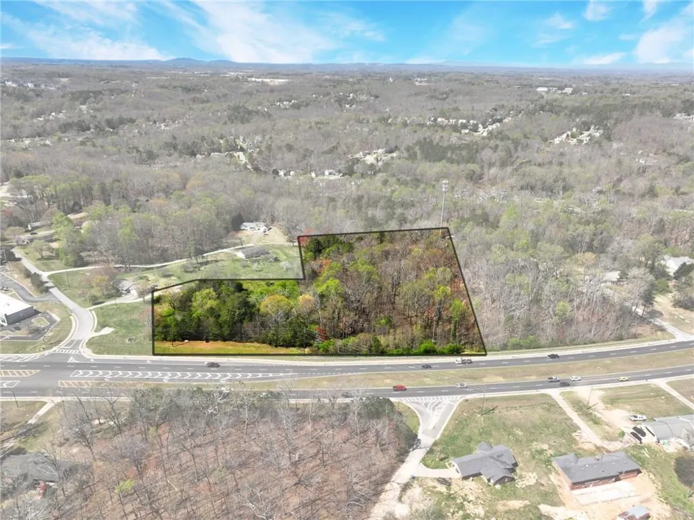3800 winder hwy Oakwood, GA 30542