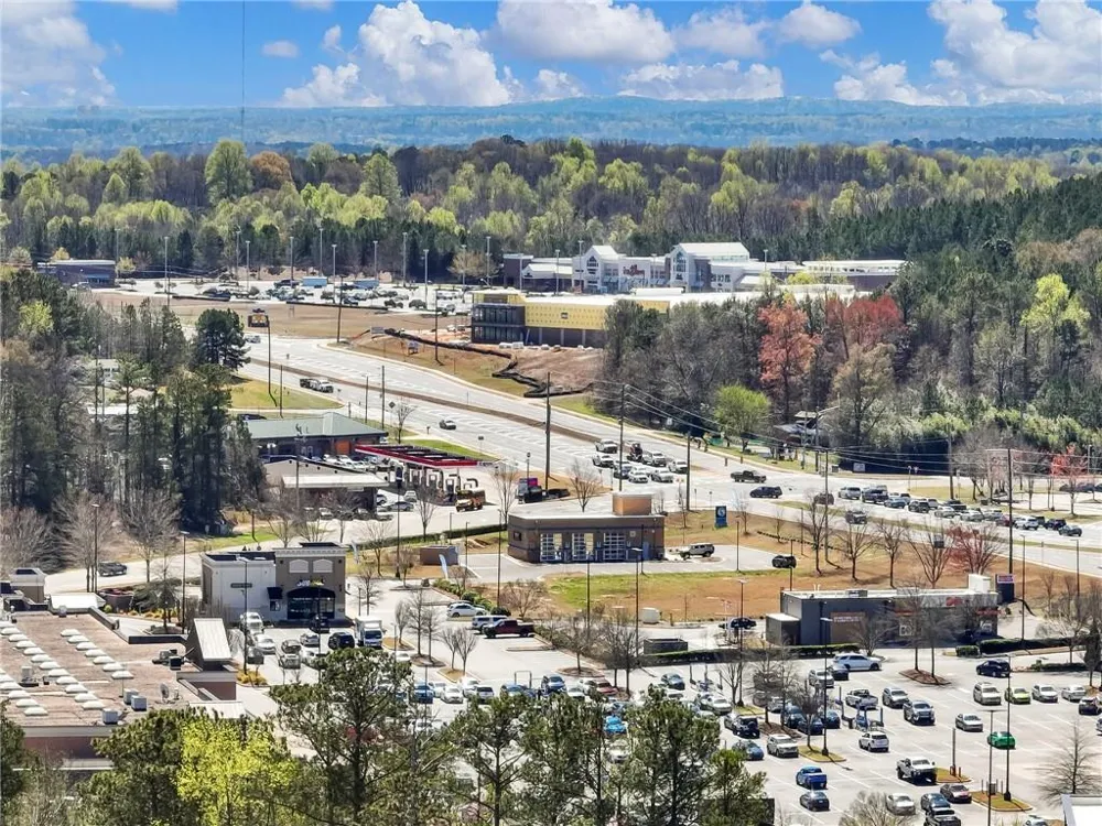3800 winder hwy Oakwood, GA 30542