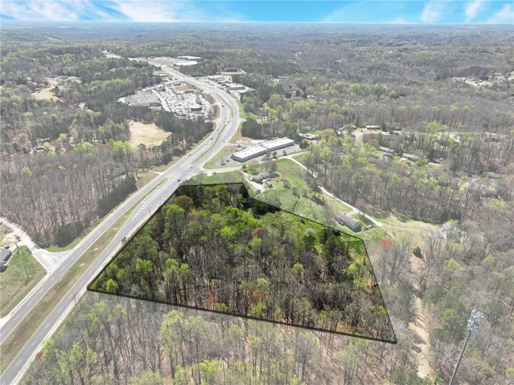 3800 winder hwy Oakwood, GA 30542