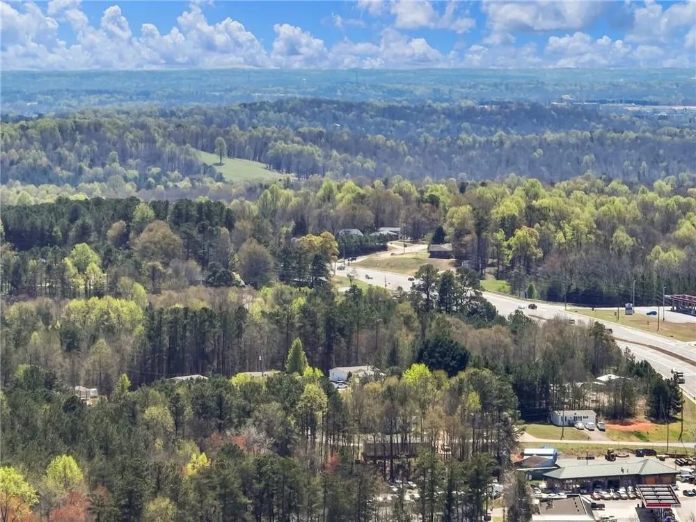 3800 winder hwy Oakwood, GA 30542