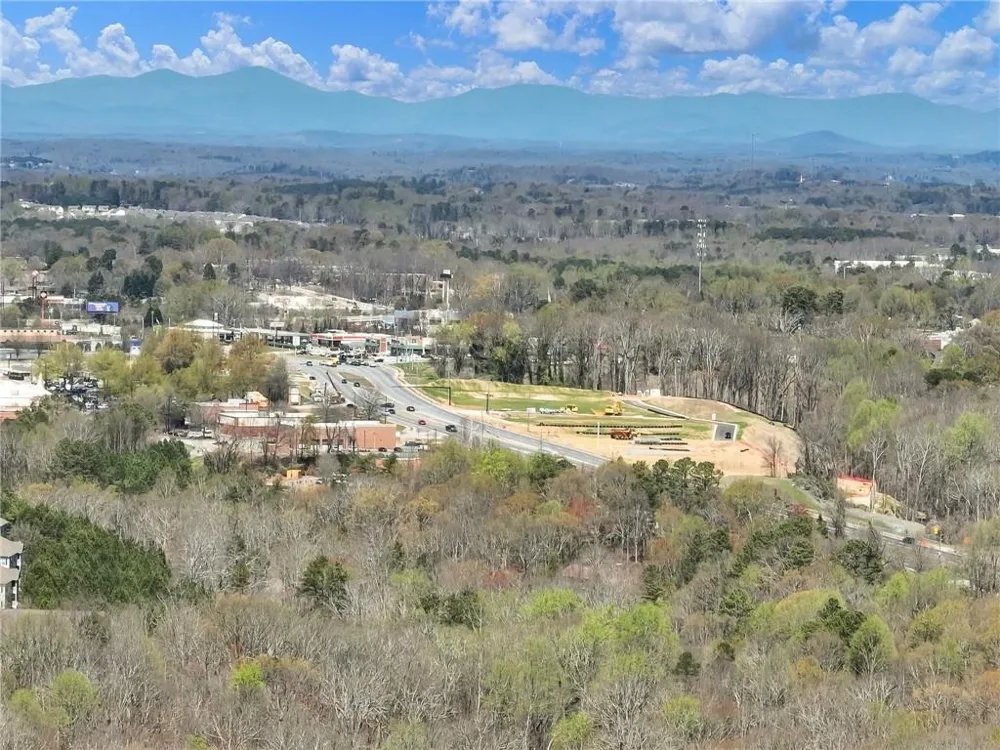 3800 winder hwy Oakwood, GA 30542