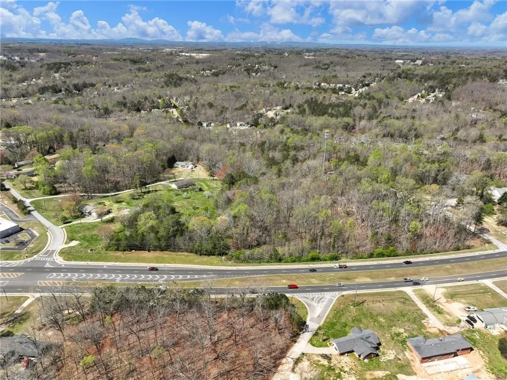 3800 winder hwy Oakwood, GA 30542