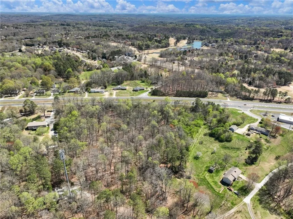 3800 winder hwy Oakwood, GA 30542