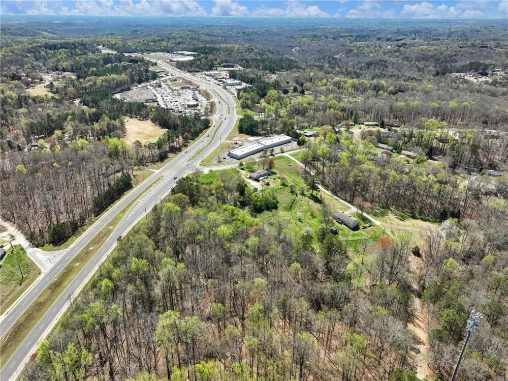 3800 winder hwy Oakwood, GA 30542